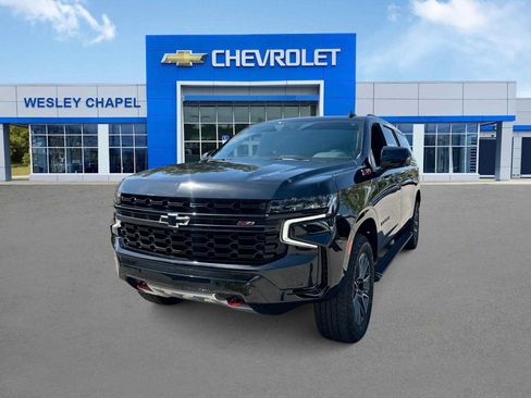Certified 2024 Chevrolet Suburban Z71 w/ Luxury Package AWD/4WD image 1