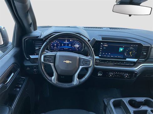 Used 2022 Chevrolet Silverado 1500 LT image 22