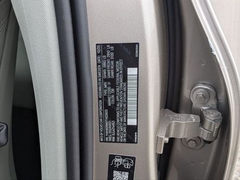 New 2026 Volvo XC60 T8 Ultra w/ Protection Package Premier image 15