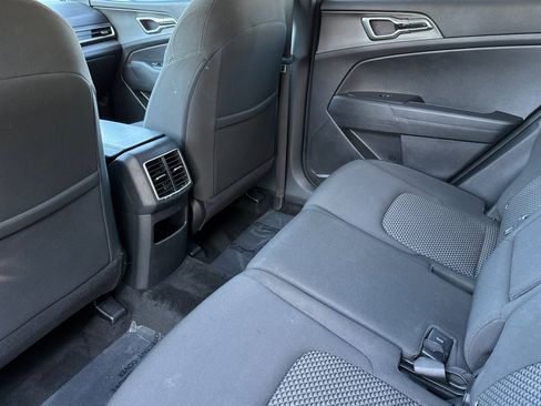 Used 2023 Kia Sportage LX image 13