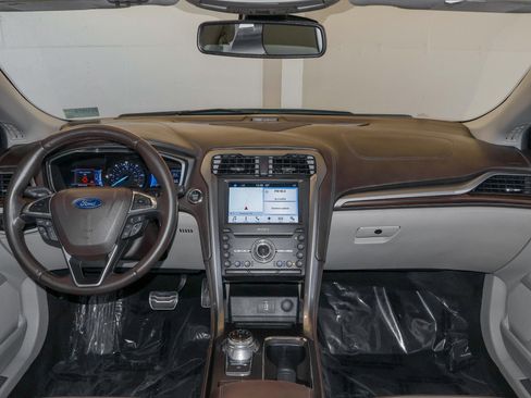 Certified 2018 Ford Fusion Energi Platinum FWD image 25