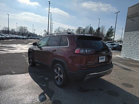 Used 2019 Jeep Cherokee Limited image 3