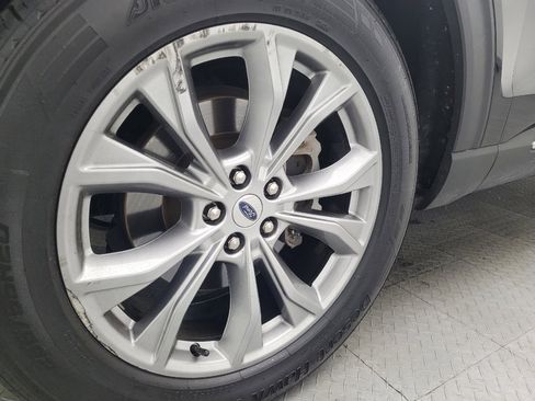 Used 2022 Ford Explorer XLT w/ Equipment Group 202A image 31