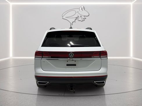 Used 2024 Volkswagen Atlas SE FWD image 4