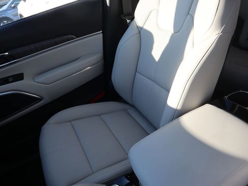 New 2025 Kia Telluride EX image 24
