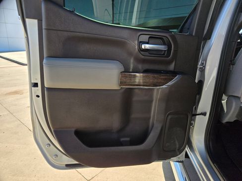 Certified 2022 GMC Sierra 1500 SLE image 15