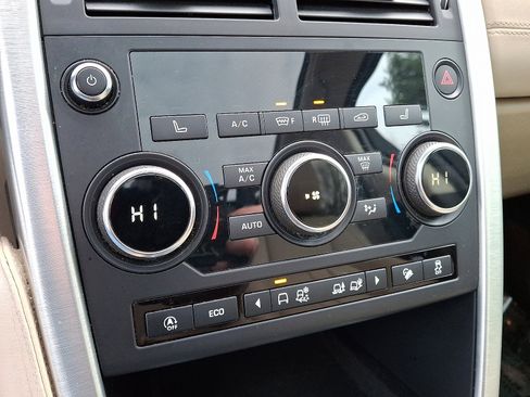 Used 2019 Land Rover Discovery Sport HSE image 23