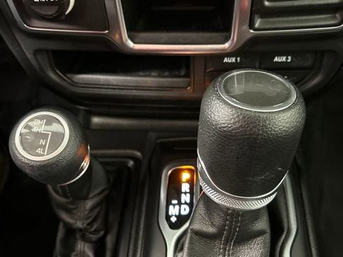 Used 2022 Jeep Wrangler Unlimited Sport image 14