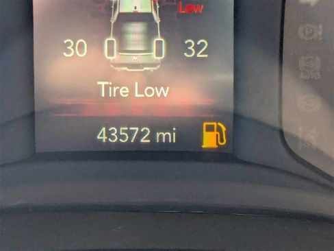 Used 2019 Chevrolet Equinox LT w/ Driver Convenience Package image 30