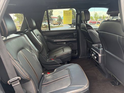Used 2023 Ford Expedition Platinum AWD/4WD image 18