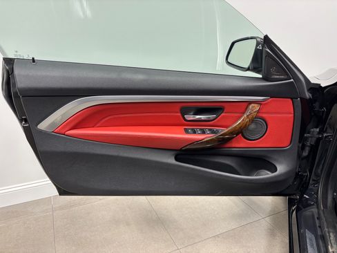 Used 2018 BMW 440i xDrive Convertible AWD/4WD image 25