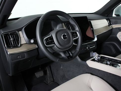 Used 2026 Volvo XC90 B5 Core image 14