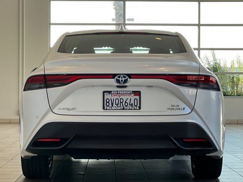 Used 2021 Toyota Mirai XLE image 5