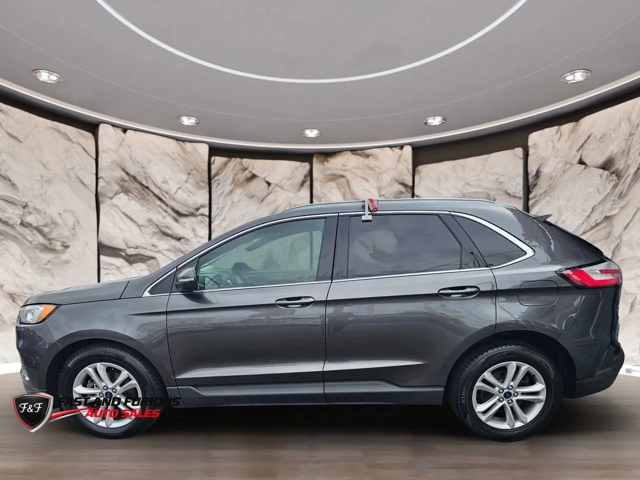 Used 2020 Ford Edge SEL w/ Cargo Accessory Package FWD image 5
