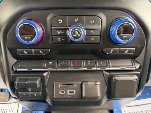 Used 2022 Chevrolet Silverado 1500 LT w/ Convenience Package II image 29