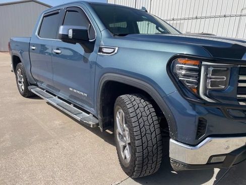 Used 2024 GMC Sierra 1500 SLT AWD/4WD image 28