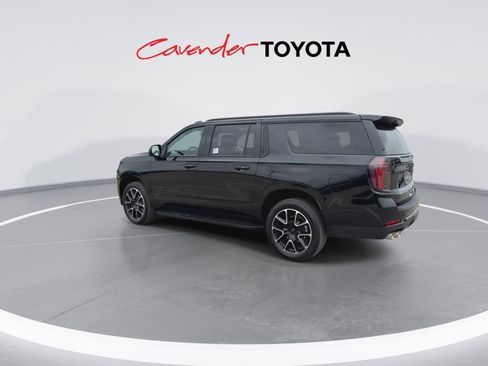 Used 2025 Chevrolet Suburban RST w/ Sun And Tow Package image 6