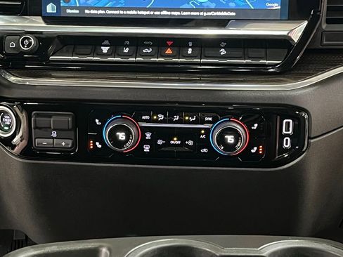 Used 2024 Chevrolet Silverado 2500 LT w/ Convenience Package image 21