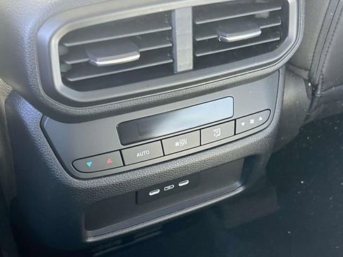 New 2025 Honda Pilot EX-L image 13