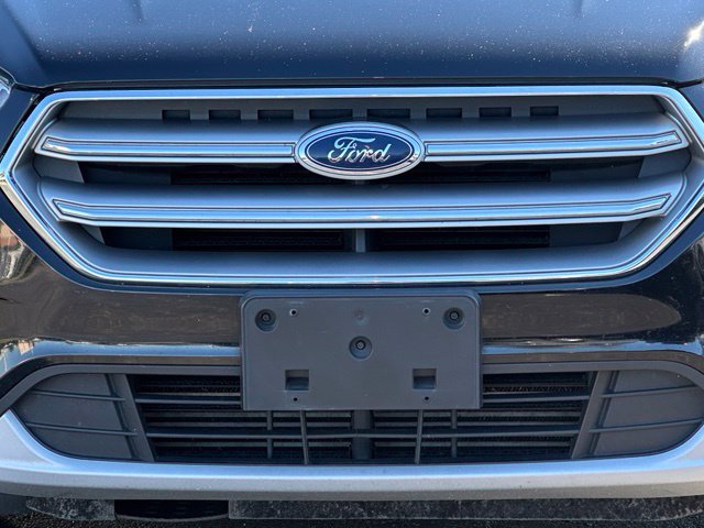 Used 2017 Ford Escape SE w/ Equipment Group 201A AWD/4WD image 2