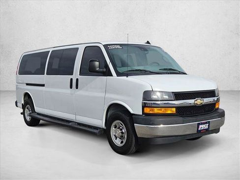 Used 2020 Chevrolet Express 3500 LT w/ LT Preferred Equipment Group image 3