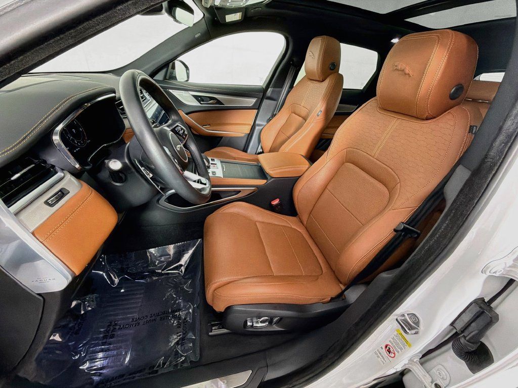 Certified 2026 Jaguar F-PACE R-Dynamic S AWD/4WD image 22