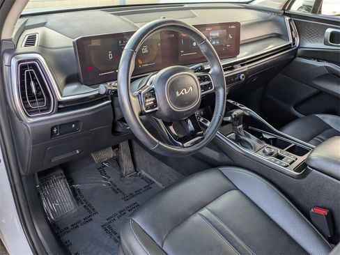 Used 2024 Kia Sorento S image 14