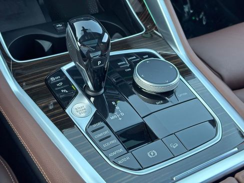 Used 2021 BMW X6 xDrive40i w/ Premium Package image 26