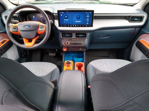 Used 2025 Ford Maverick XLT w/ XLT Luxury Package AWD/4WD image 10
