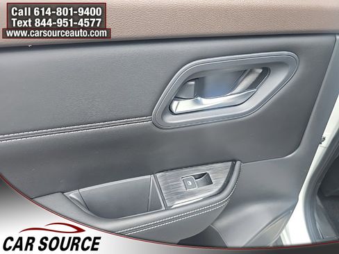 Used 2022 Nissan Rogue SL w/ SL Premium Package image 18