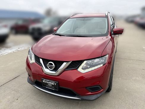Used 2016 Nissan Rogue SV w/ SV Premium Package image 1