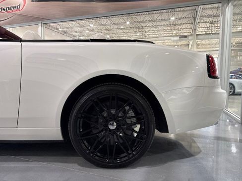 Used 2017 Rolls-Royce Dawn image 90
