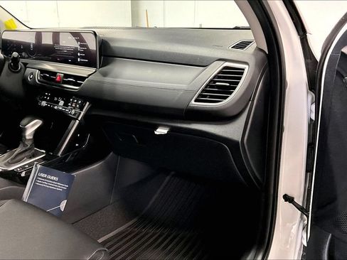 Used 2026 Kia Seltos EX FWD image 10