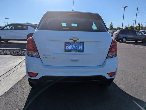 Used 2018 Chevrolet Trax LS image 25