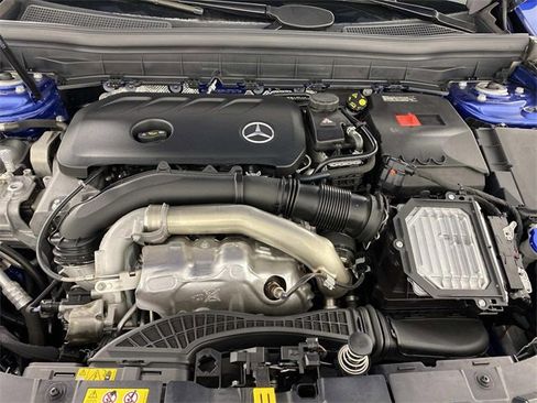 Used 2024 Mercedes-Benz GLB 250 image 30