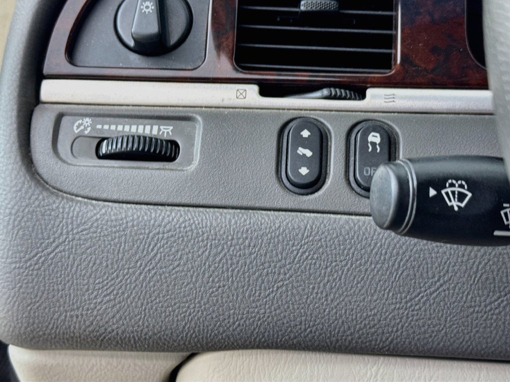 Used 2007 Lincoln Town Car Signature Limited RWD image 10
