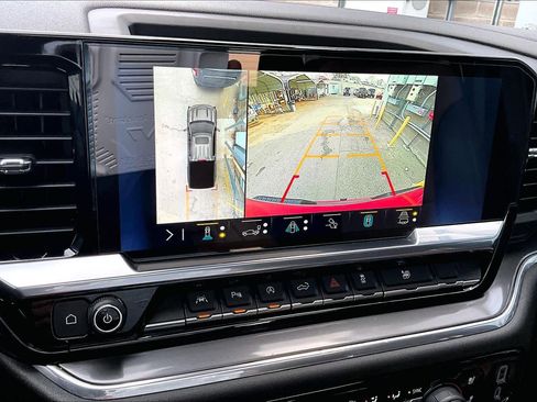 Used 2023 Chevrolet Silverado 1500 High Country w/ Technology Package image 29