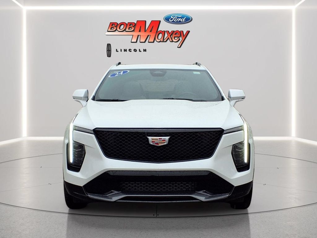 Used 2024 Cadillac XT4 Sport AWD/4WD image 2