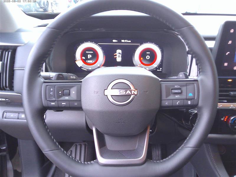 Used 2026 Nissan Pathfinder SL AWD/4WD image 13
