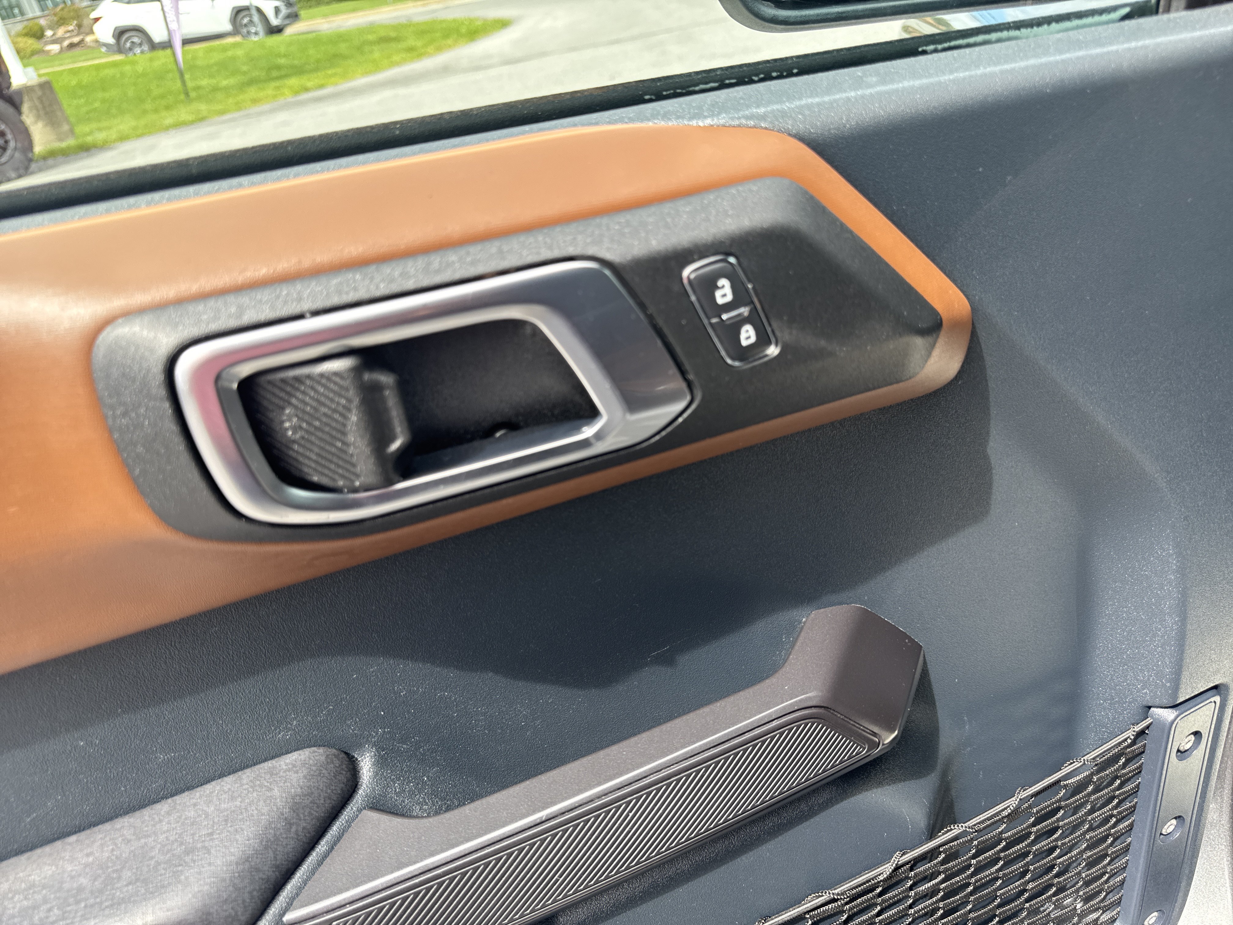 Used 2024 Ford Bronco Outer Banks AWD/4WD image 16