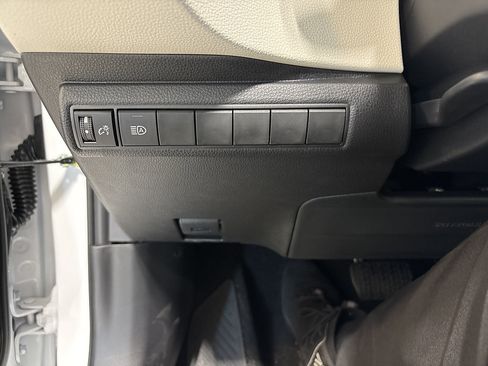 New 2026 Toyota Corolla LE FWD image 17
