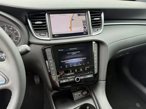 Used 2023 INFINITI QX50 Sport image 16