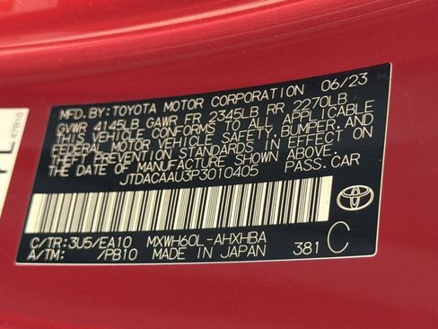 Used 2023 Toyota Prius Limited w/ Limited Premium Package FWD image 29