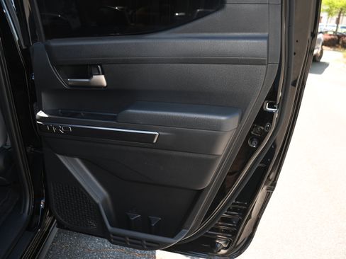 Used 2025 Toyota Tacoma TRD Sport AWD/4WD image 18