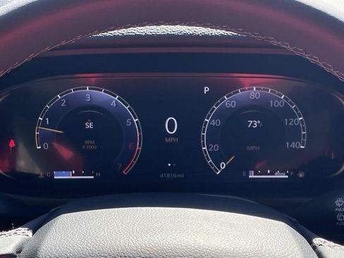 Used 2024 Jeep Wagoneer L Base w/ Premium Group I image 32