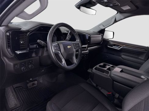 Used 2023 Chevrolet Silverado 1500 LT image 3