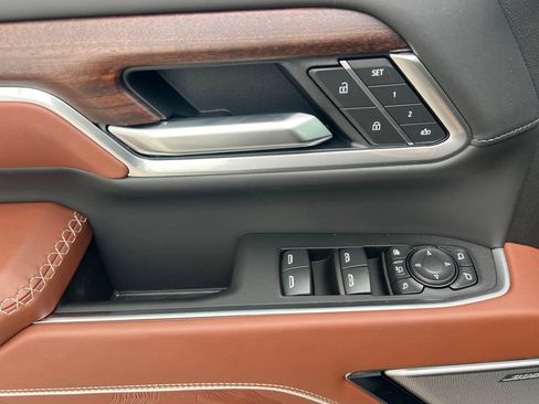 New 2026 GMC Sierra 3500 Denali Ultimate AWD/4WD image 8