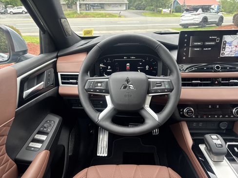 New 2026 Mitsubishi Outlander AWD image 20