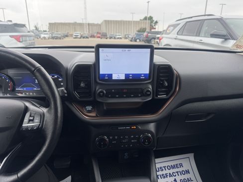 Certified 2022 Ford Bronco Sport Outer Banks AWD/4WD image 7