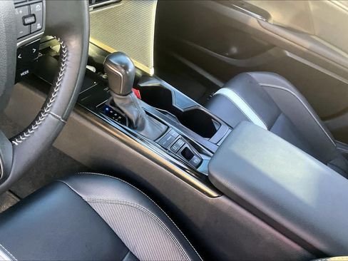 Used 2025 Toyota Camry SE w/ Convenience Package FWD image 17